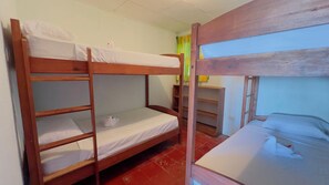 Dortoir Partagé, hommes uniquement