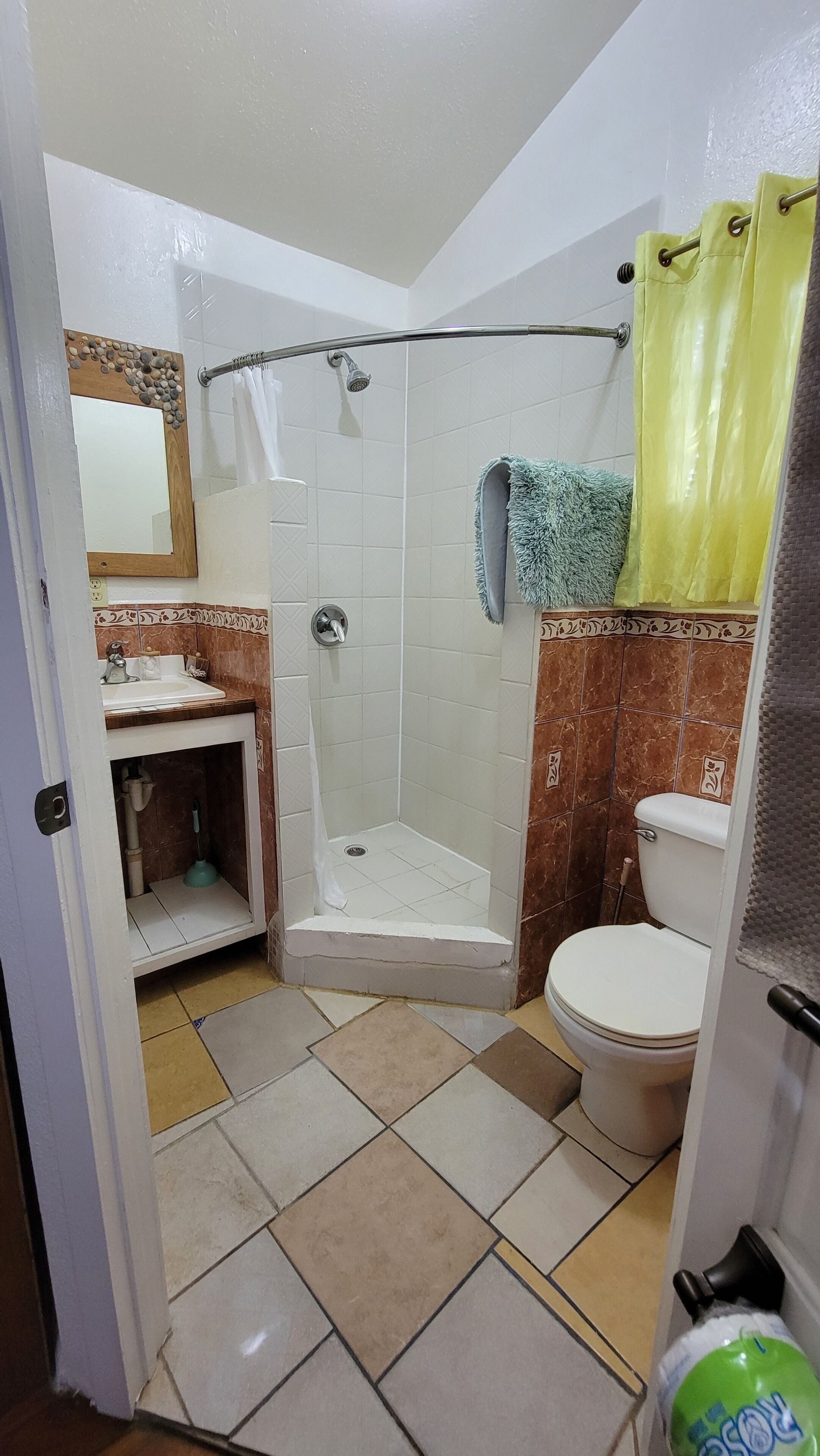 Towels, soap, toilet paper