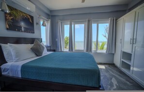 Villa - Villa Armoniosa Ocean View 2BR w Beachfront Pool - Upper Level (Placencia)