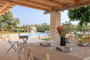 Outdoor dining - MASSERIA IL VIGNALE (OSTUNI)