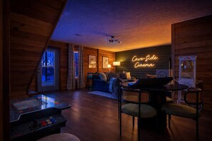 Interior - Heart of Hocking Hills: Pool, Sauna, Hot Tub, Game Room, Kids Climbing Wall (Logan)