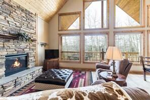 TV, fireplace - Aspen Grove Retreat: Sweeping Views, Fireplace (Angel Fire)