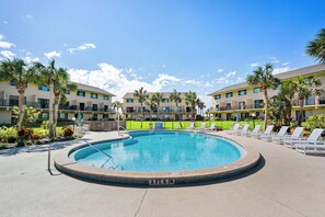 Pool - Summerhouse Oceanfront Condo + Pools/Pickleball/Tennis & More (St. Augustine)