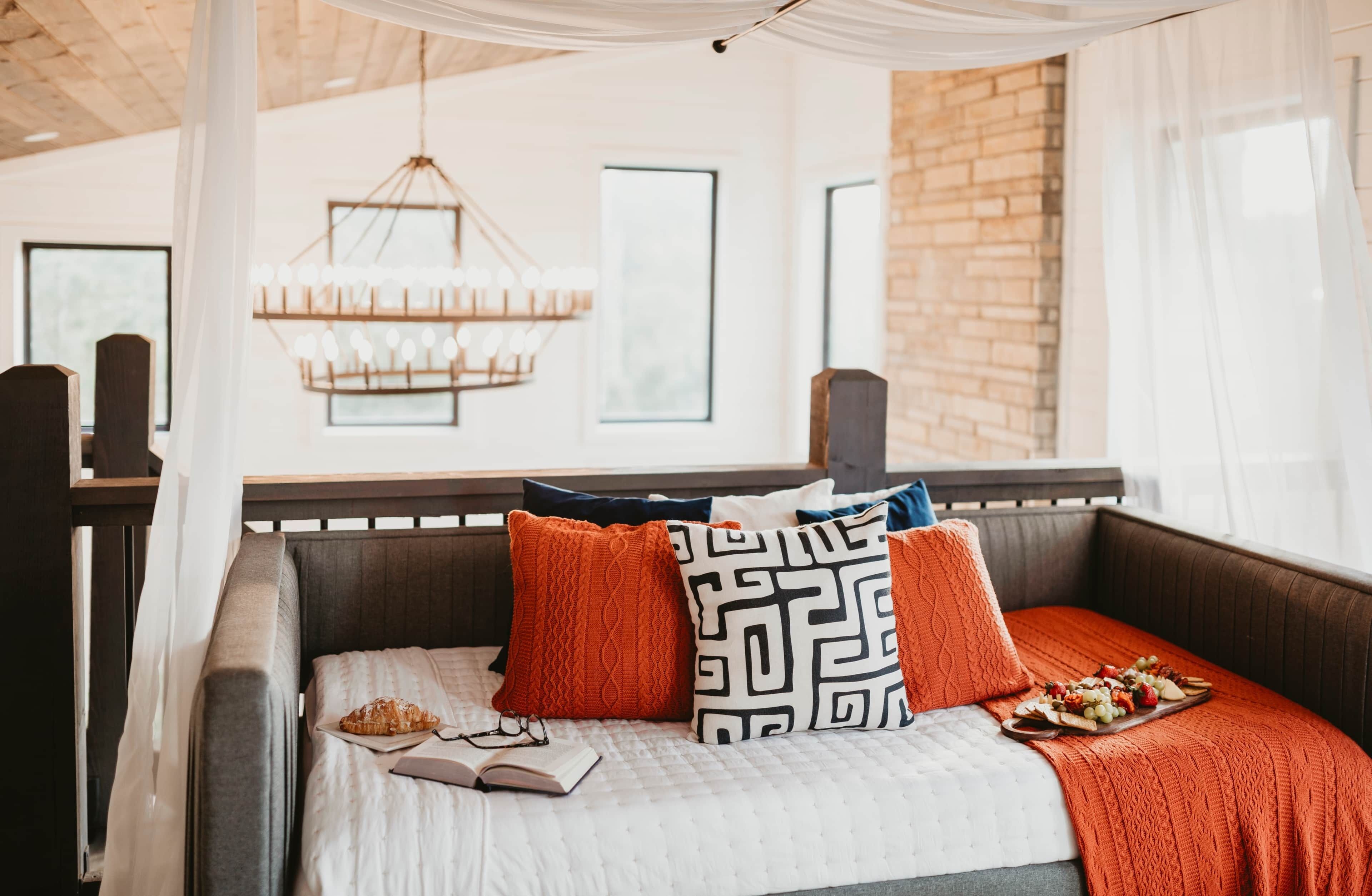 1 dormitorio, tabla de planchar con plancha, wifi y ropa de cama