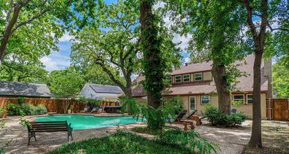 The Magnolia Estate: Pool, Hot Tub, Near Stockyards!