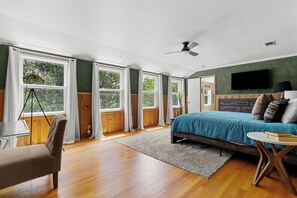 5 Schlafzimmer, Bügeleisen/Bügelbrett, kostenloses WLAN, Bettwäsche