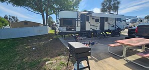 Exterior - Adorable 2-bedroom camper the heart of Lutz (Lutz)