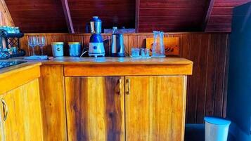 Villa, balkon, uitzicht op tuin | Interieur