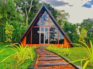 Villa, Balcony, Garden View | Property grounds - The mountain breeze galle (Galle)