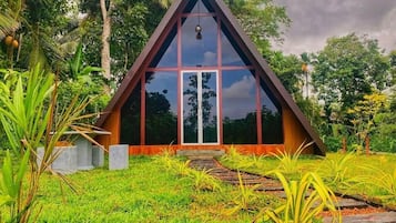 Villa, balkon, uitzicht op tuin | Exterieur