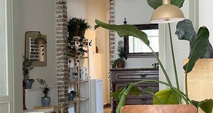 Boutique Büyükada Flat: Historic Greek House with Private Veranda