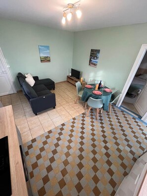 Interior - Gîte with swimming pool in the heart of the countryside, ideal for families (La Barde)