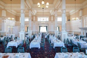 Banquet hall - Hydro Hotel (Llandudno)