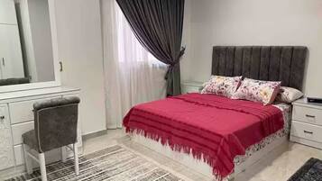 1 bedroom, iron/ironing board, WiFi (free), bed sheets