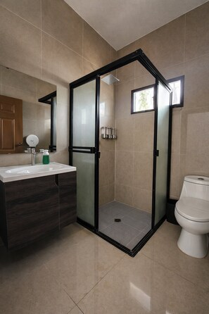 Tweepersoonskamer | Badkamer