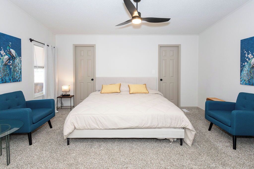4 bedrooms, desk, free WiFi, bed sheets