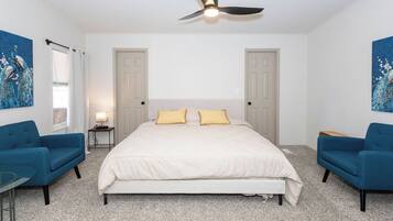 4 bedrooms, desk, free WiFi, bed sheets