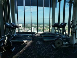 Fitness facility - Cozy 1-bedroom sea view condo in  Pattaya Posh (Muang Pattaya)