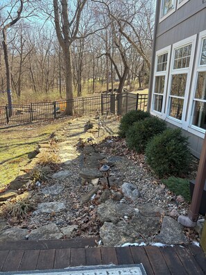 Property grounds - Forest View Inn - A retreat in the woods! (Bonner Springs)