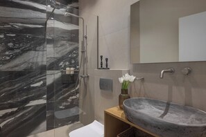 Hair dryer, towels - Airy Athens Suites - King Size with Balcony in the Heart of Syntagma (Athens)