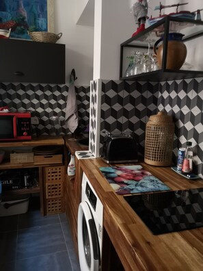 Private kitchen - T 2 50 M2 2 minutes from the beach (Ajaccio)