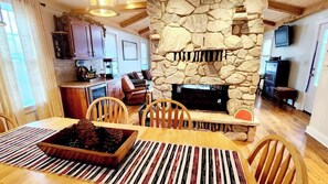 Dining - The Fireside Lakehouse (Bridgeport)