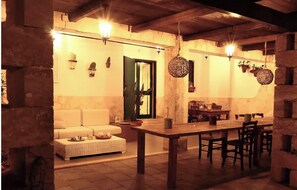 Dining - Private Villa with Pool for 8 Guests in the Countryside of Ostuni (Ostuni)