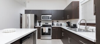 Relax in Style – Gated 3BR/2BATH Close to Mall & Restaurants - Centrally Located