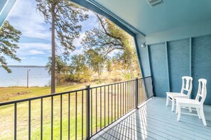 Terrace/patio - Leave it all behind and relax at Little Ladies Lake House. (Chandler)