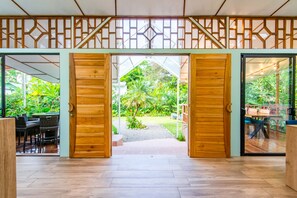 Interior - Discover a rare architectural gem where the rainforest meets refined living (Limón)