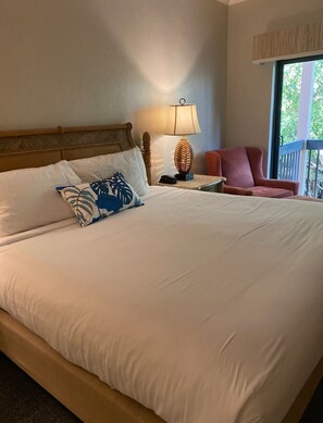 2 bedrooms, iron/ironing board, WiFi, bed sheets - 2-bedroom villa in fantastic Marco Island with AC and fitness room (Marco Island)
