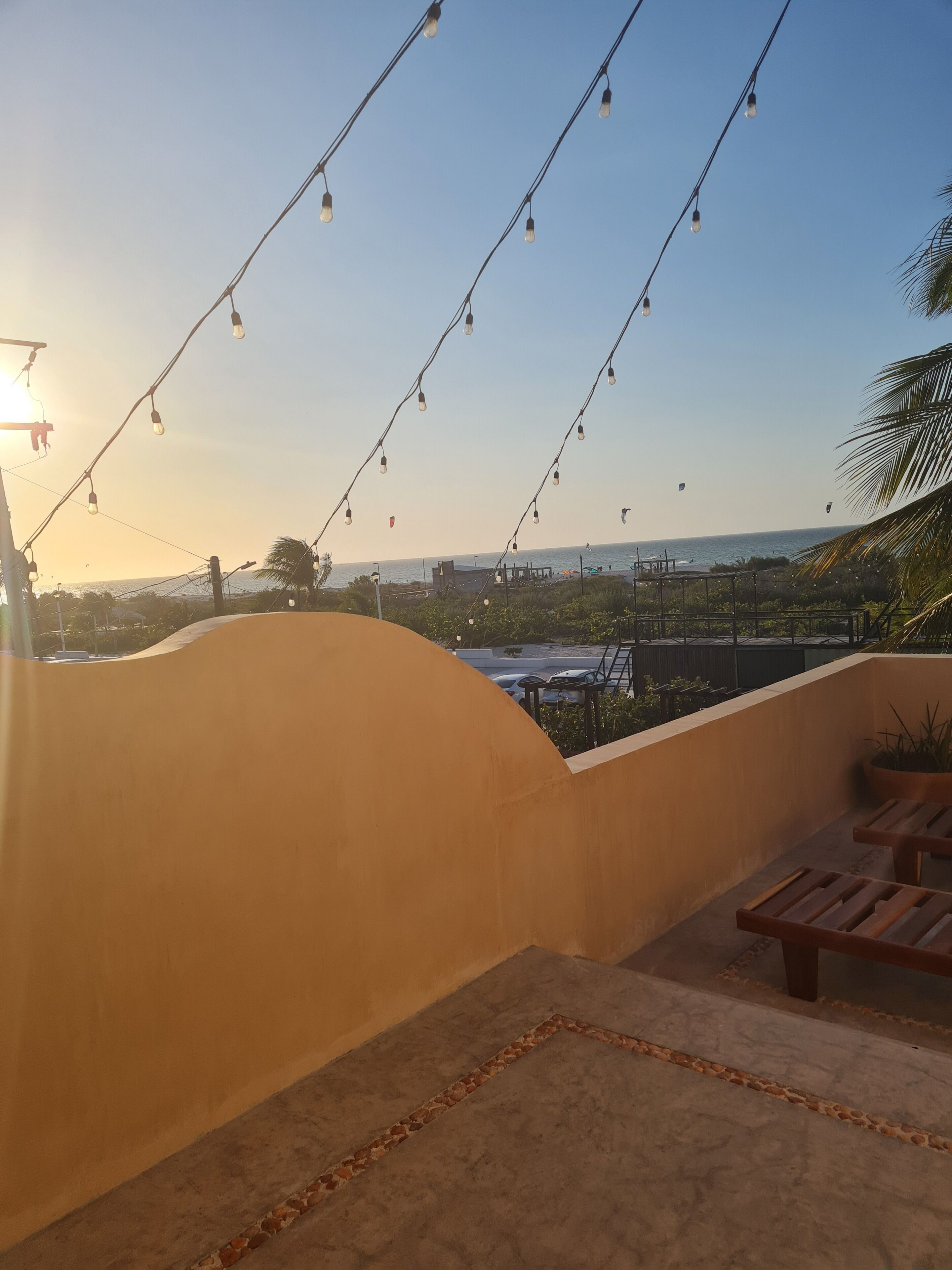 Rom – deluxe, balkong, strandutsikt (SUNSET) | Terrasse/patio