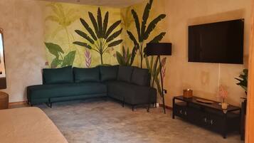 Kahden hengen perhehuone (yksi tai kaksi sänkyä), näköala puutarhaan (COVE) | Sisätilat