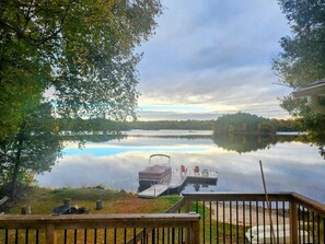Property grounds - Executive 3 bedroom Cottage on private 30 Island Lake perfect for World Cup Fans (Godfrey)