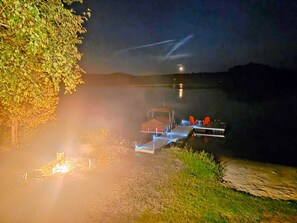 Property grounds - Executive 3 bedroom Cottage on private 30 Island Lake perfect for World Cup Fans (Godfrey)