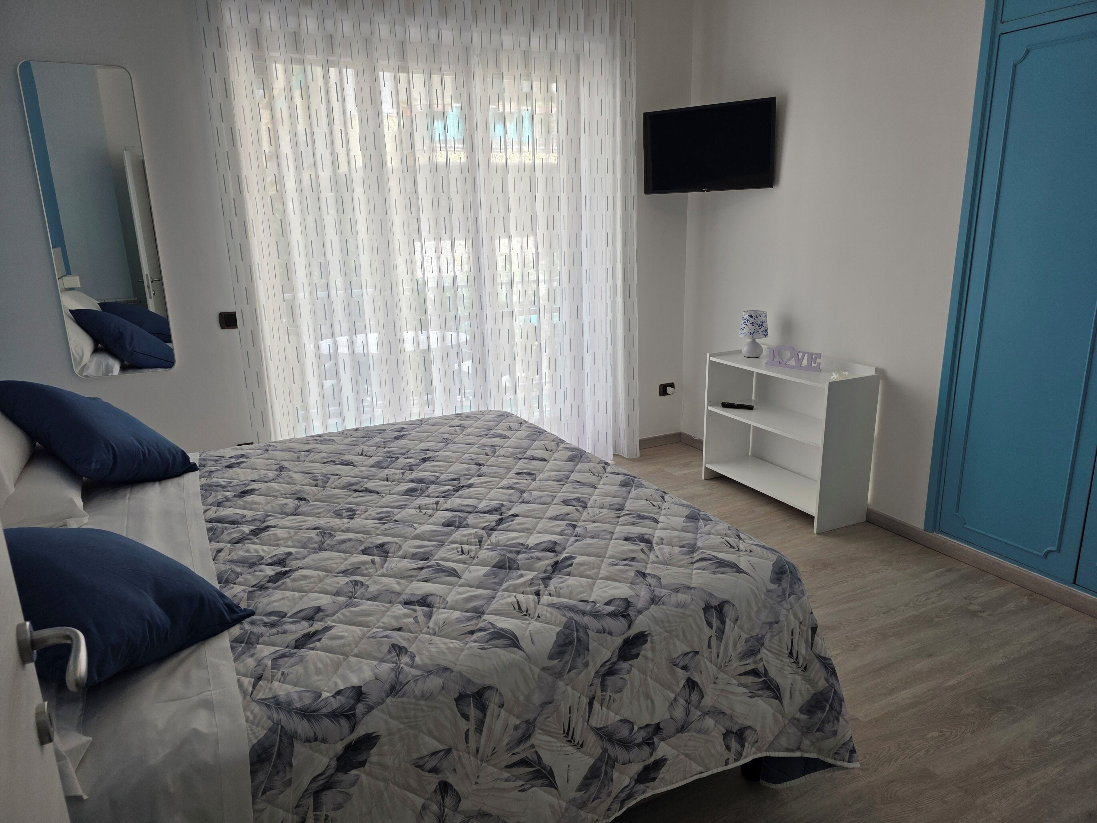 2 chambres, fer et planche à repasser, lit parapluie, Wi-Fi gratuit