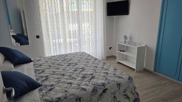 2 chambres, fer et planche à repasser, lit parapluie, Wi-Fi gratuit