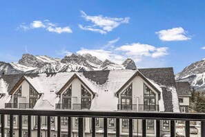 Exterior - 2BR Townhome with Mountain View 3min from DT Canmore (Canmore)