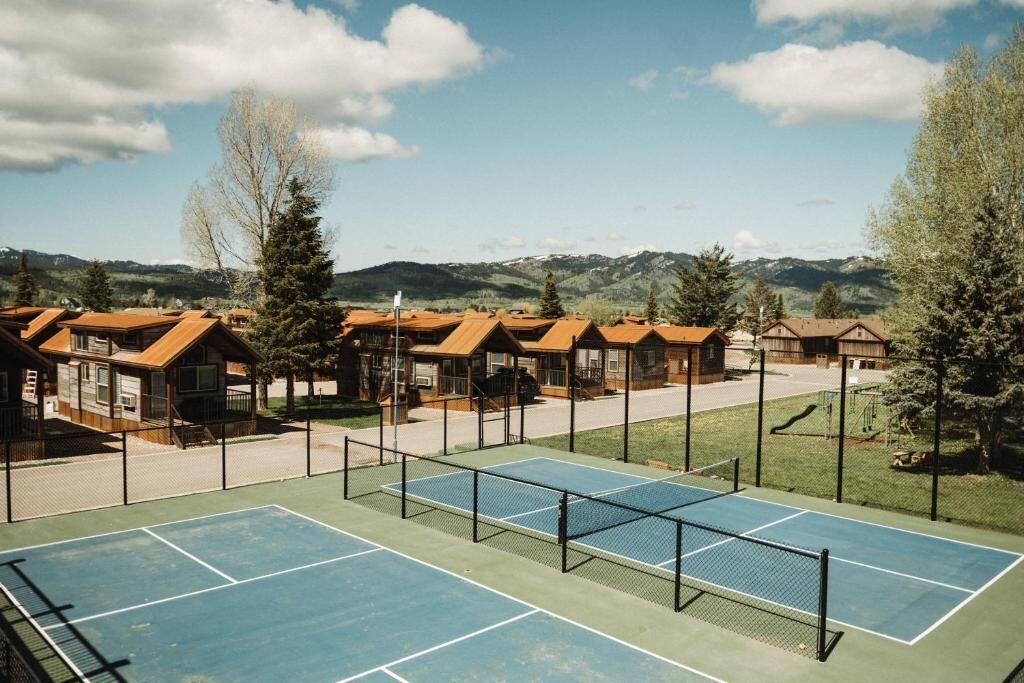 Tent, Mountain View | Sport court