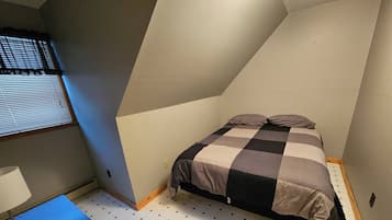 Huis, 4 slaapkamers, roken, patio | 4 slaapkamers