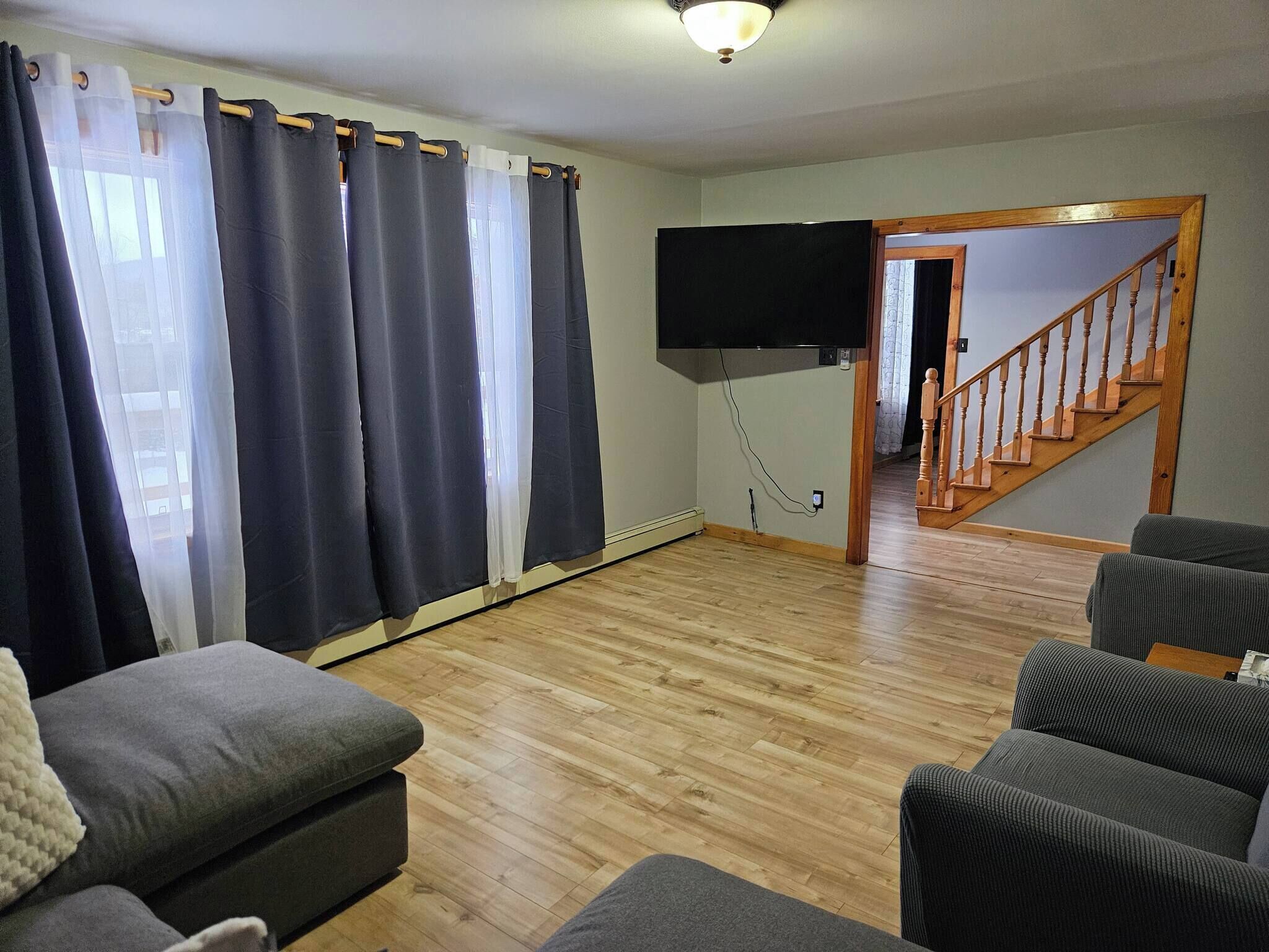 House, 4 Bedrooms, Smoking, Patio | Living room