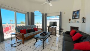 TV, fireplace - Serene oceanview home Vista del Mar (Puerto Peñasco)