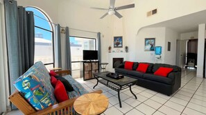 TV, fireplace - Serene oceanview home Vista del Mar (Puerto Peñasco)