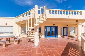 Outdoor dining - Spacious Las Conchas Home l Casa de las Garzas (Puerto Peñasco)
