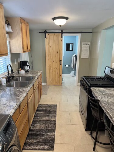 1-bedroom house in charming Newton