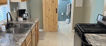 1-bedroom house in charming Newton