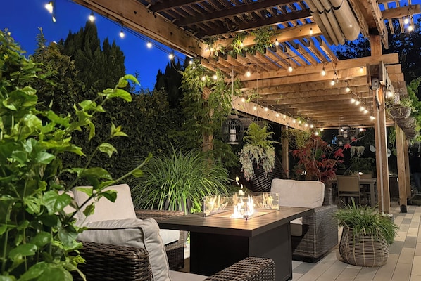 Outdoor dining - Cozy South Bay Retreat (Torrance)