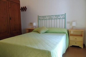 2 chambres, fer et planche à repasser, accès Internet, draps fournis