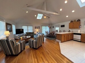 Smart TV - Bright 4BR Oak Bluffs Home – Walk to Town & Beach! (Oak Bluffs)