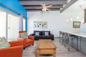 TV - Cozy & Beautiful Beachfront Condo Las Olas II 2 (Puerto Peñasco)